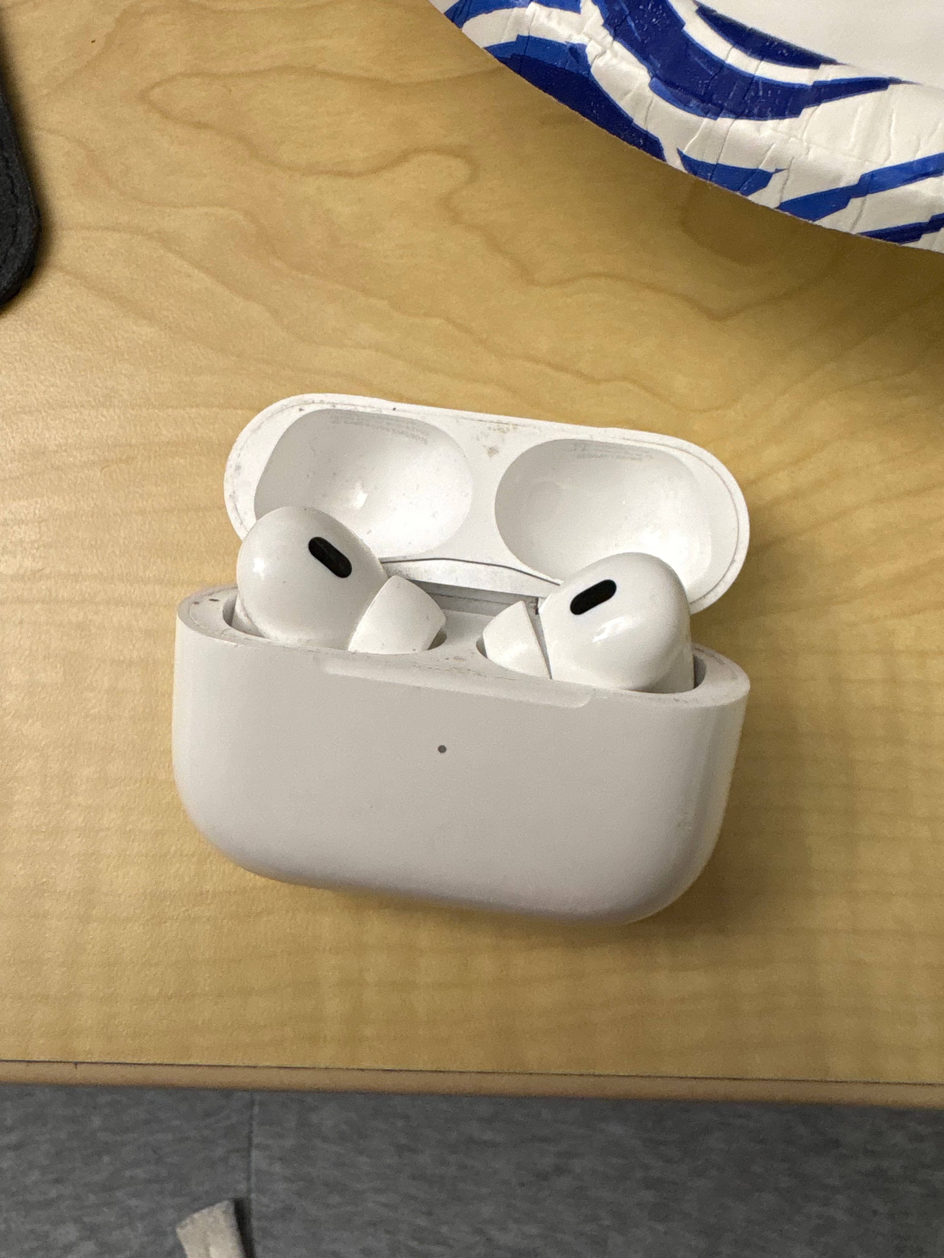 AirPods (Gen 2)